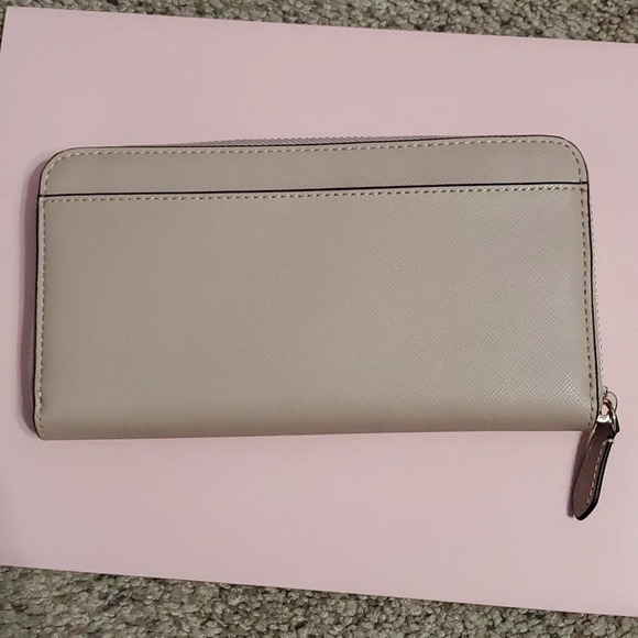 Kate Spade Brynn Saffiano Large Continental Wallet $229 - Picture 7 of 10